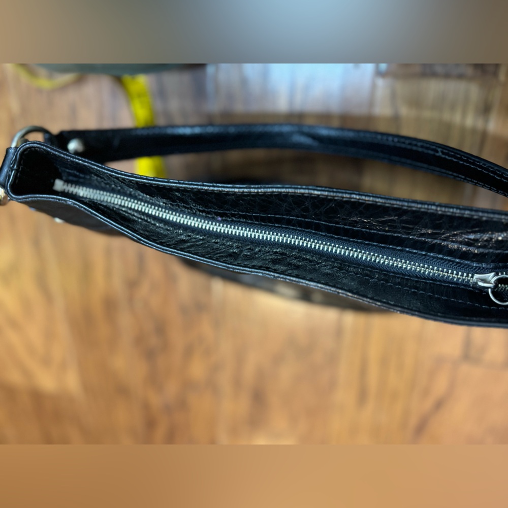 Vintage Y2K Coach Black Leather Shoulder Bag | Silver Hardware | Purple Lining - Picture 10 of 11